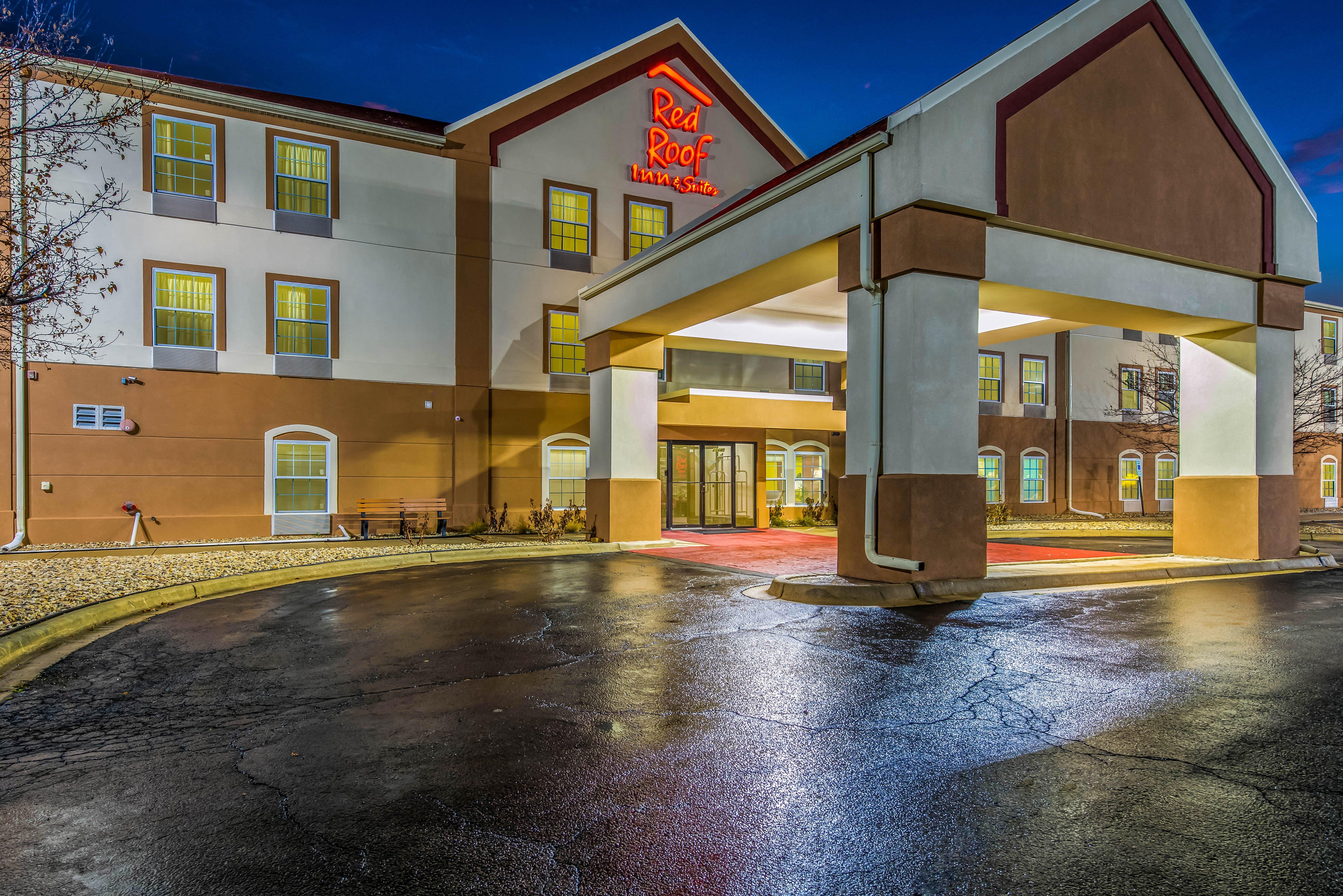 Red Roof Inn & Suites Monee Exterior photo